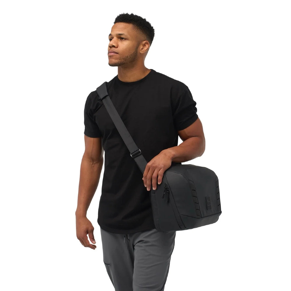 Gomatic McKinnon Messenger 13L on model