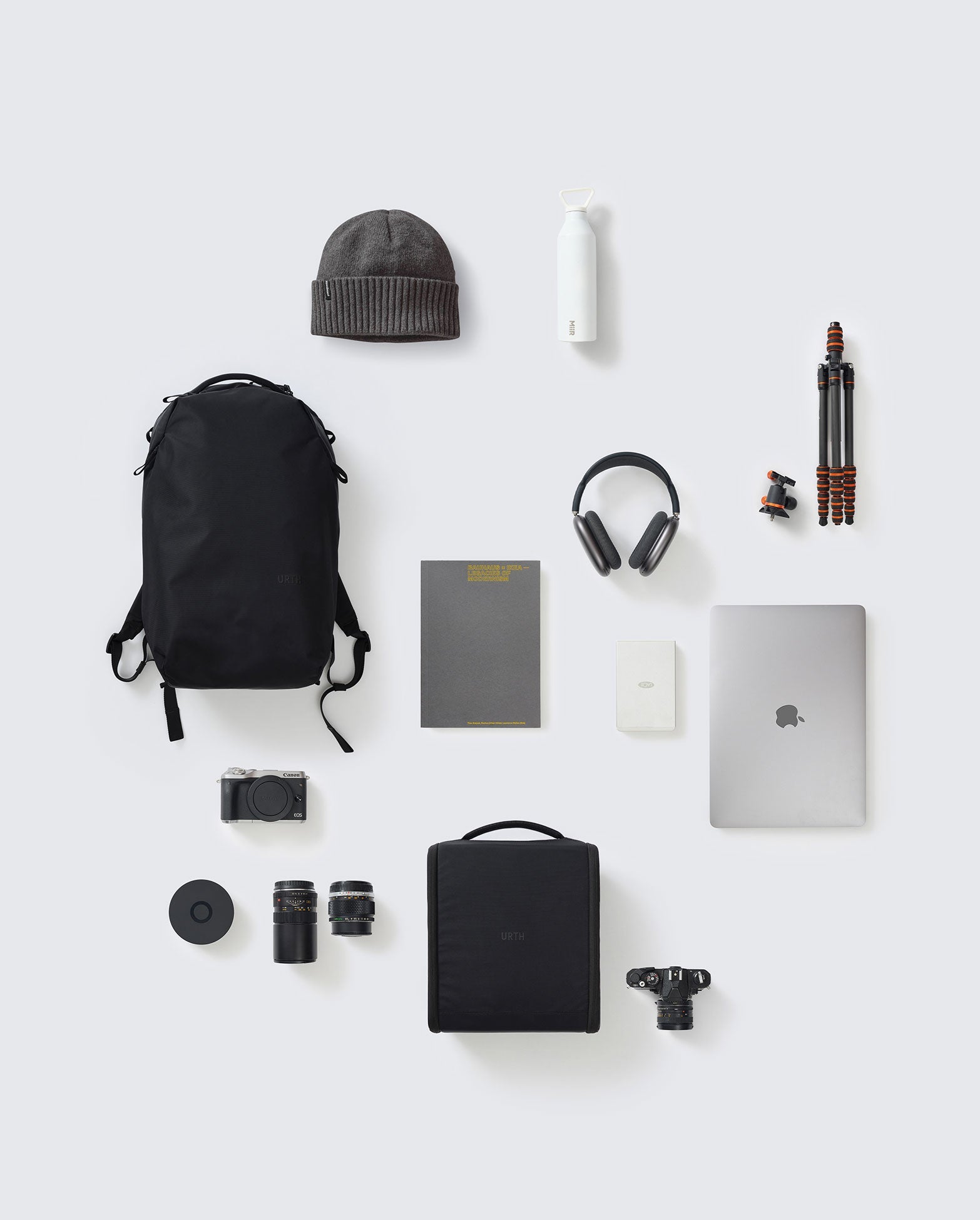 Urth Norite 24L Backpack + Camera Insert (Onyx)