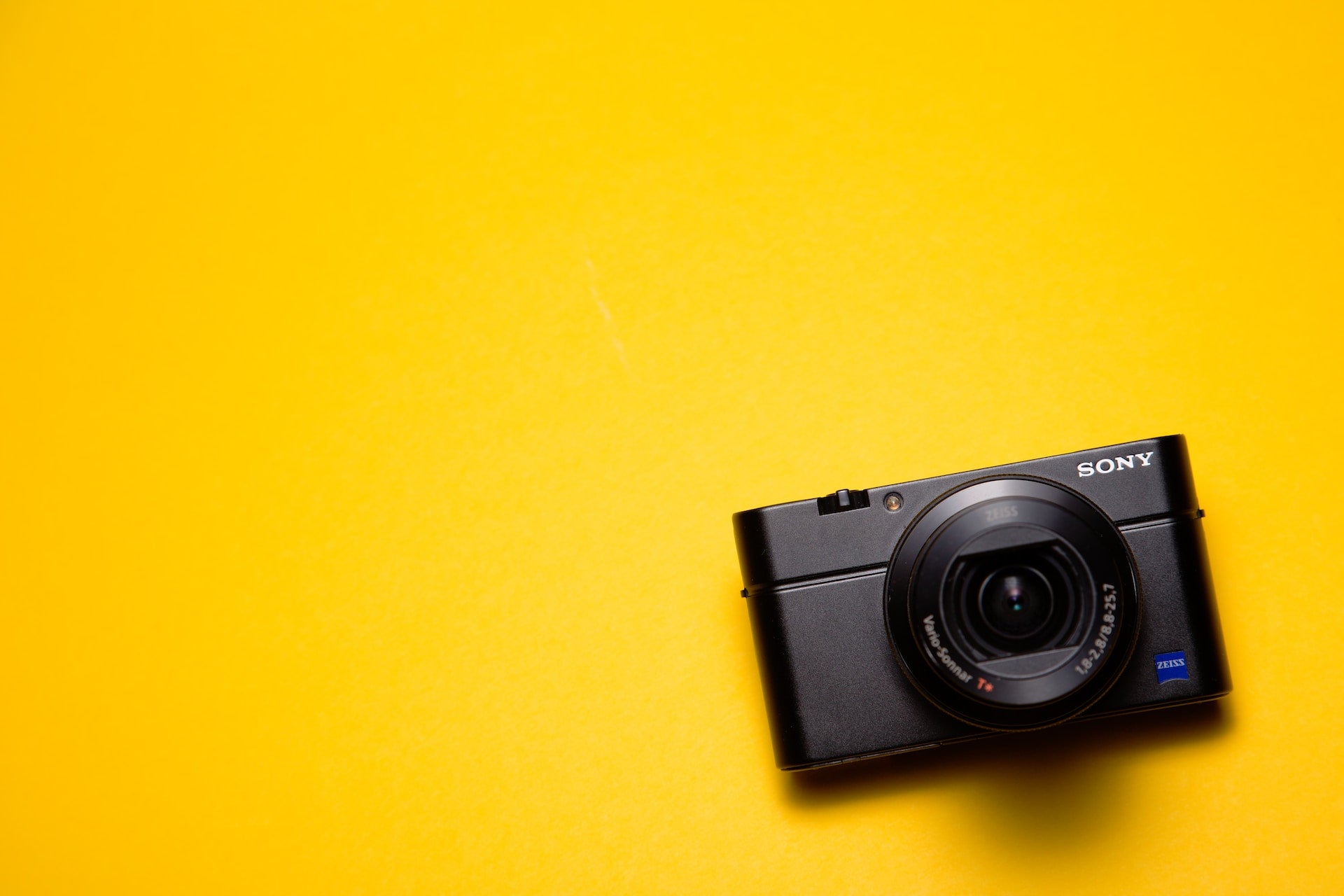 Compact Cameras