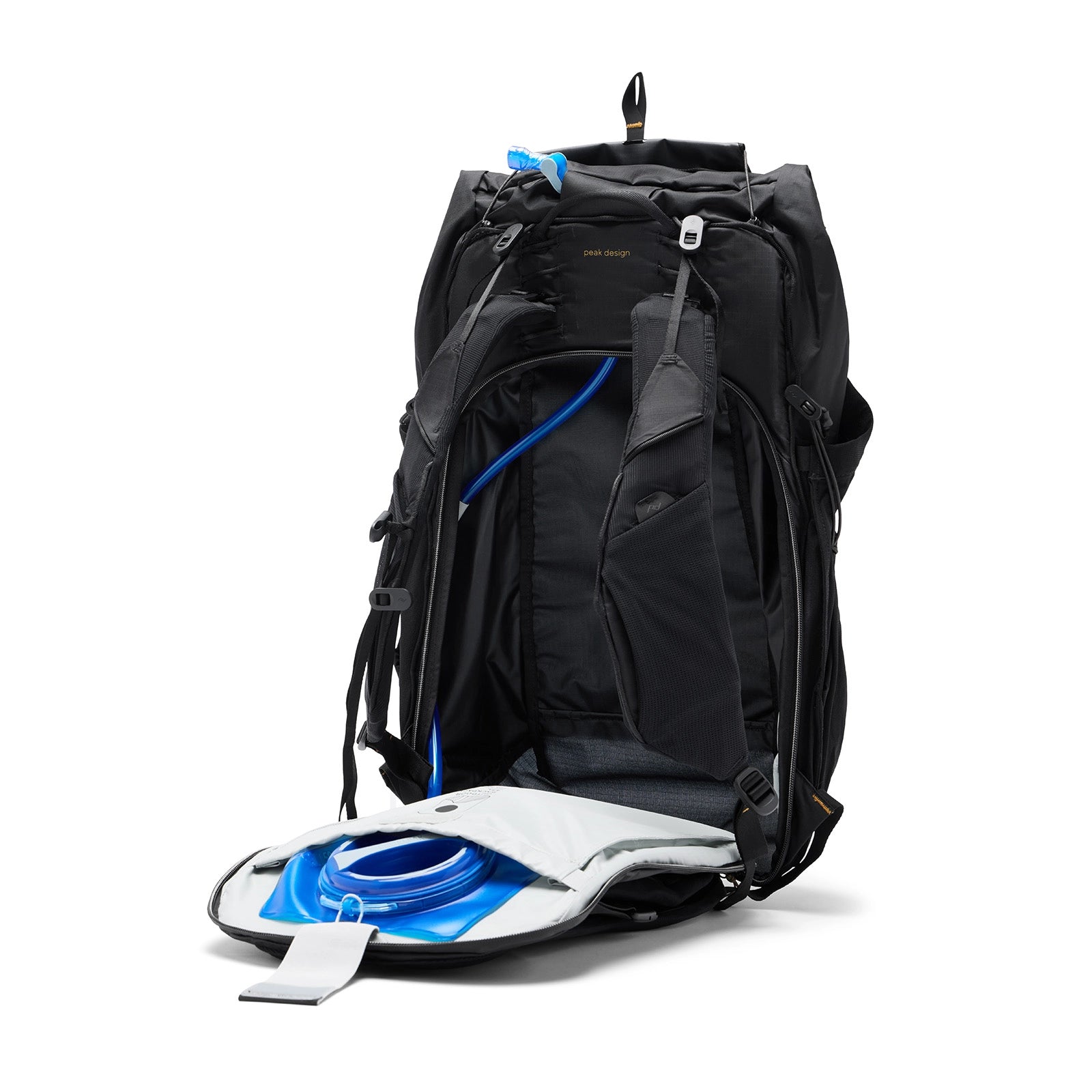 Peak Design Outdoor Backpack 45L Black with hydration pack
