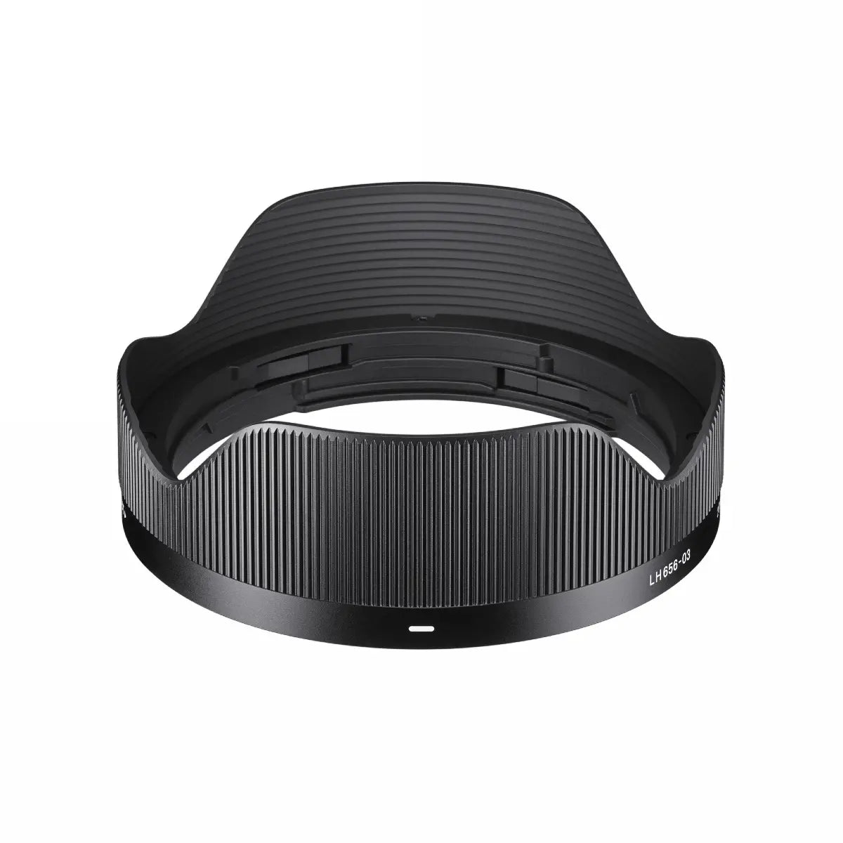 Sigma AF 20mm F/2 DG I Contemporary Lens - L Mount lens hood