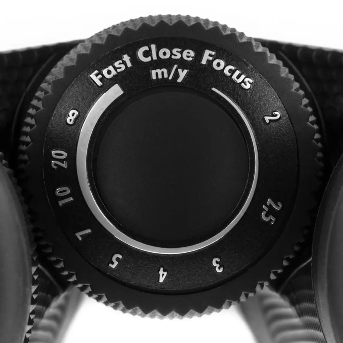 Steiner SkyHawk 4.0 10x32 Binoculars close up of focus weel