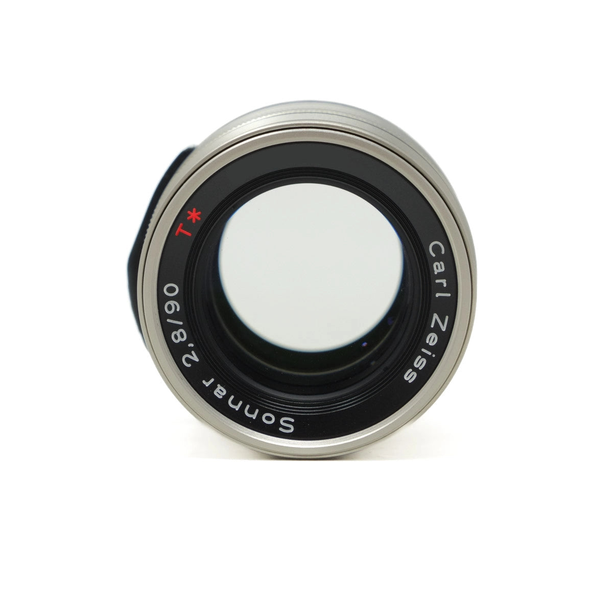Camera lens with 'Carl Zeiss' branding on a white background