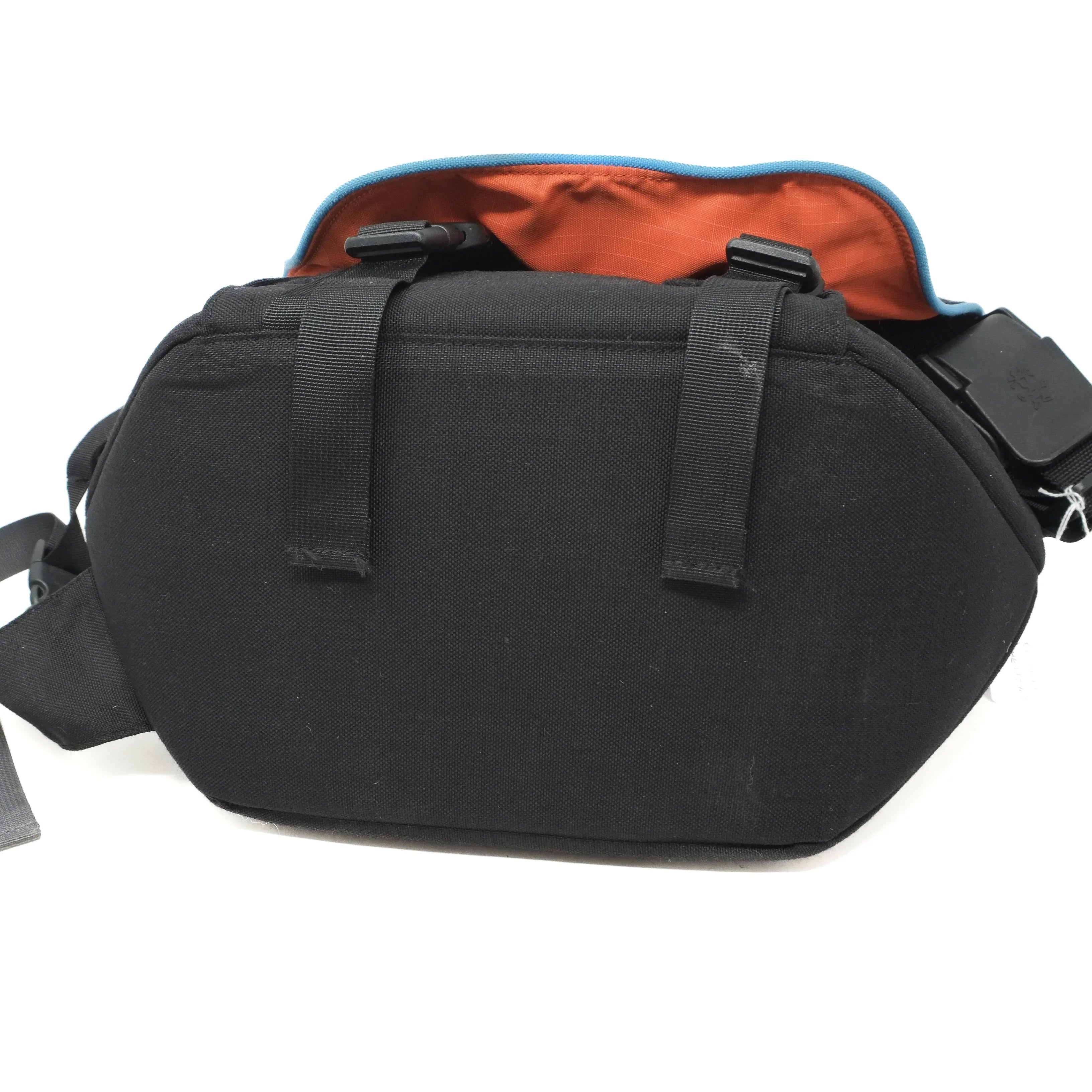 Used Crumpler Homestayer Shoulder bag - bottom angle 