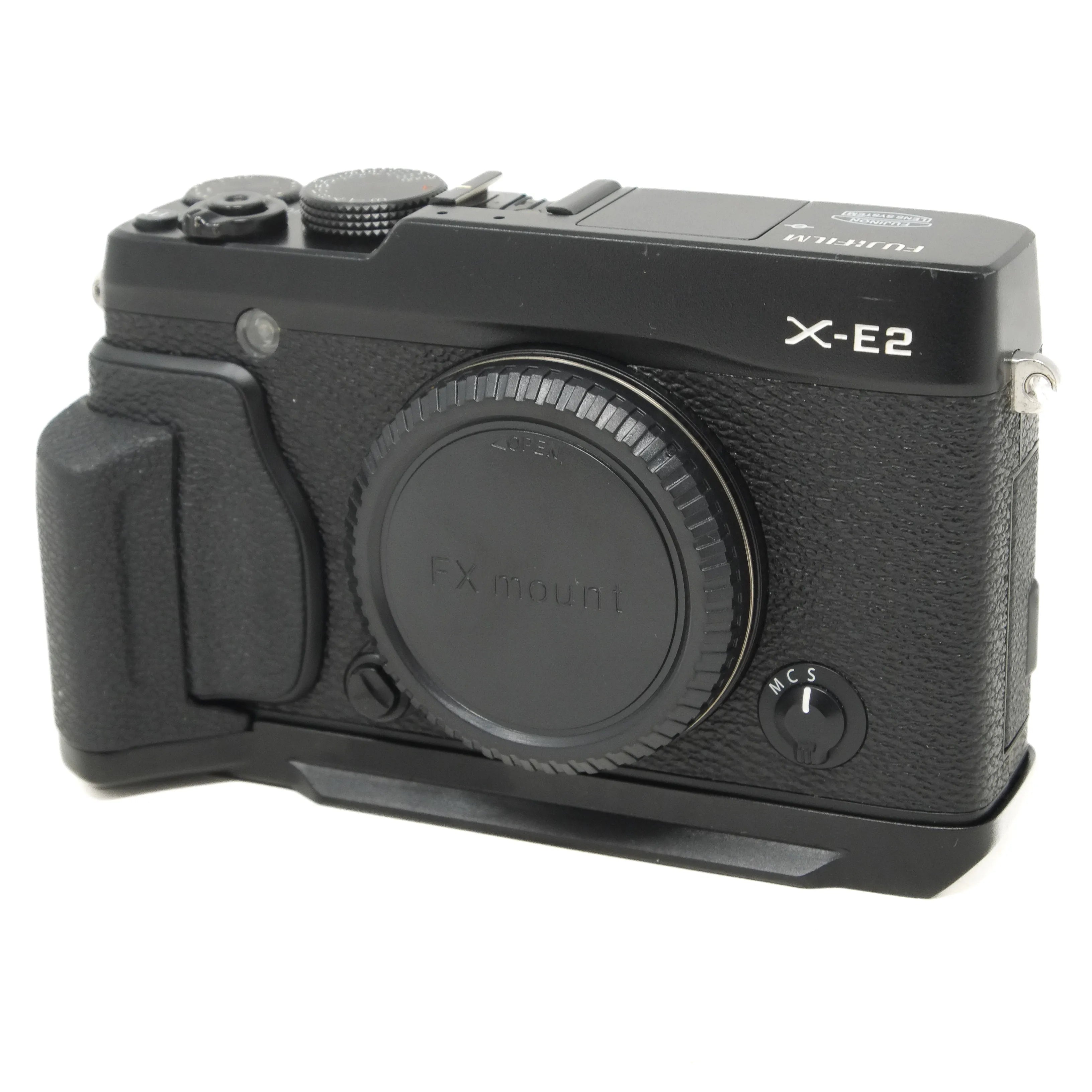 Black Fujifilm camera with 'X-E2' model number on a white background