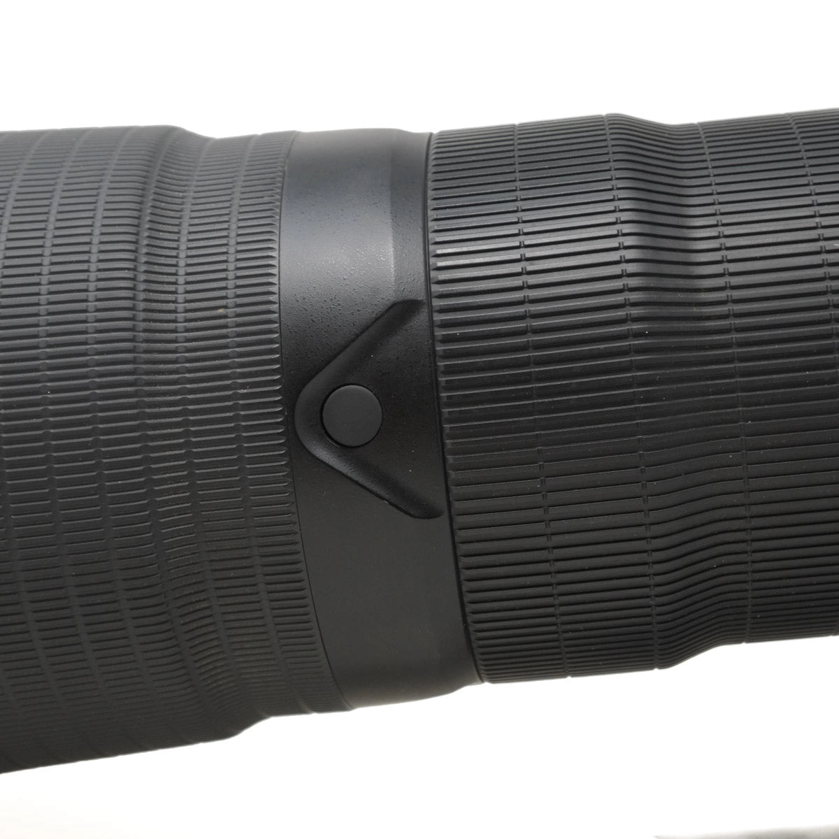 Used Nikon AF-S 600mm F4E FL ED VR Lens - side angle 