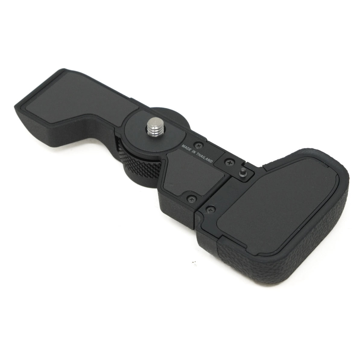 Used Sony A7CR with grip - grip bottom angle 
