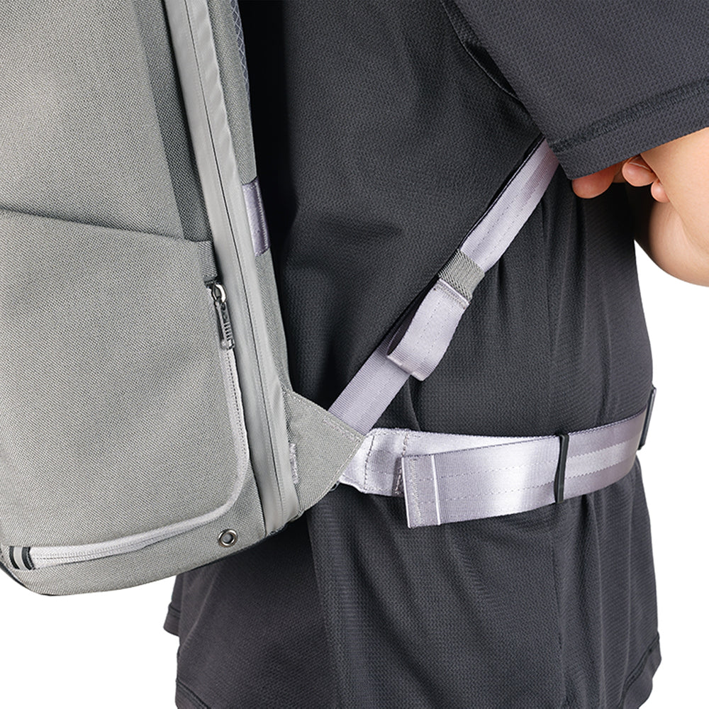Vanguard VEO City B37 Grey Backpack - 12 Litre