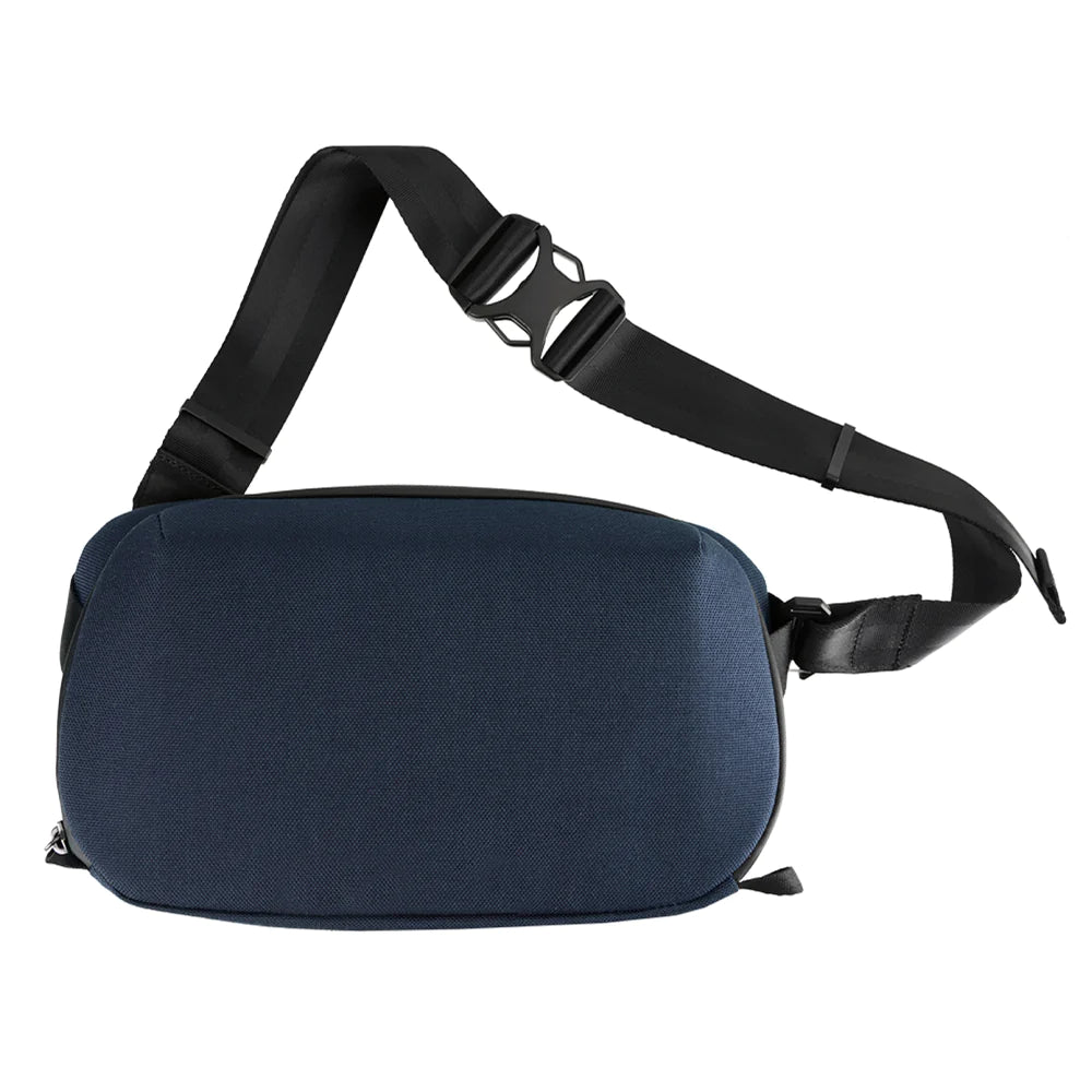 Vanguard VEO City B46 Navy Backpack - 21 Litre