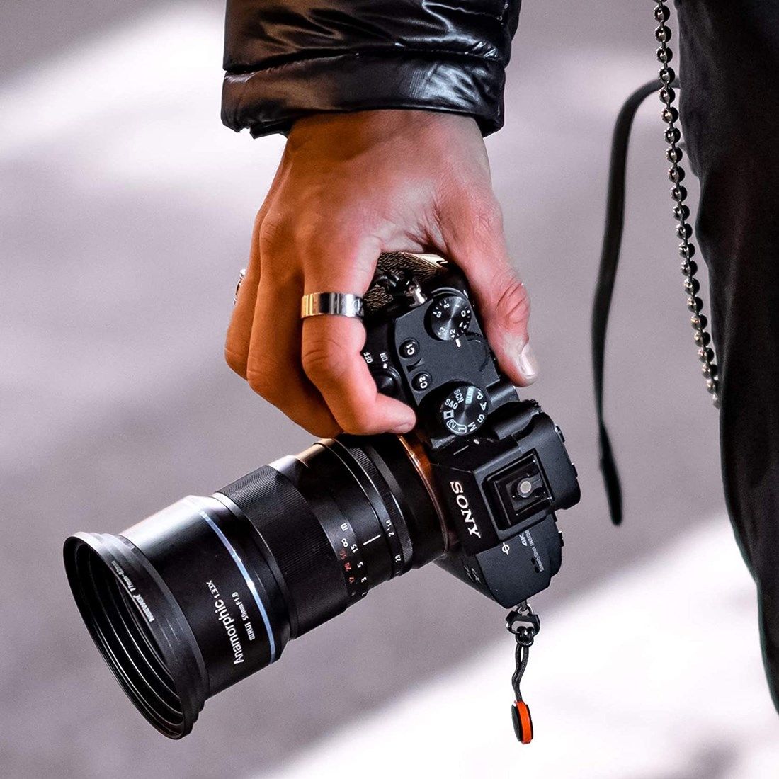 Sirui 50mm F1.8 Anamorphic 1.33X Lens - Fujifilm X Mount