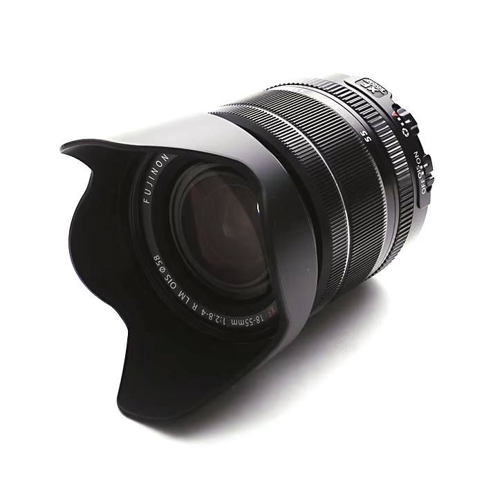 Fuji 18-55mm f2.8-4 R LM OIS XF Fujinon Black Lens